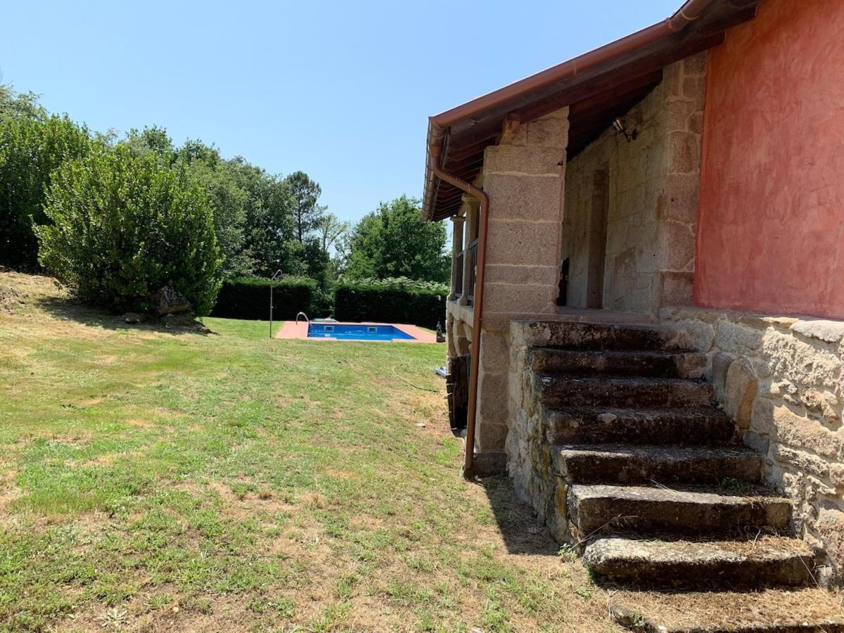 Habitaciones Con Bano Individual En Casa De Campo. Piscina. Amoeiro Εξωτερικό φωτογραφία